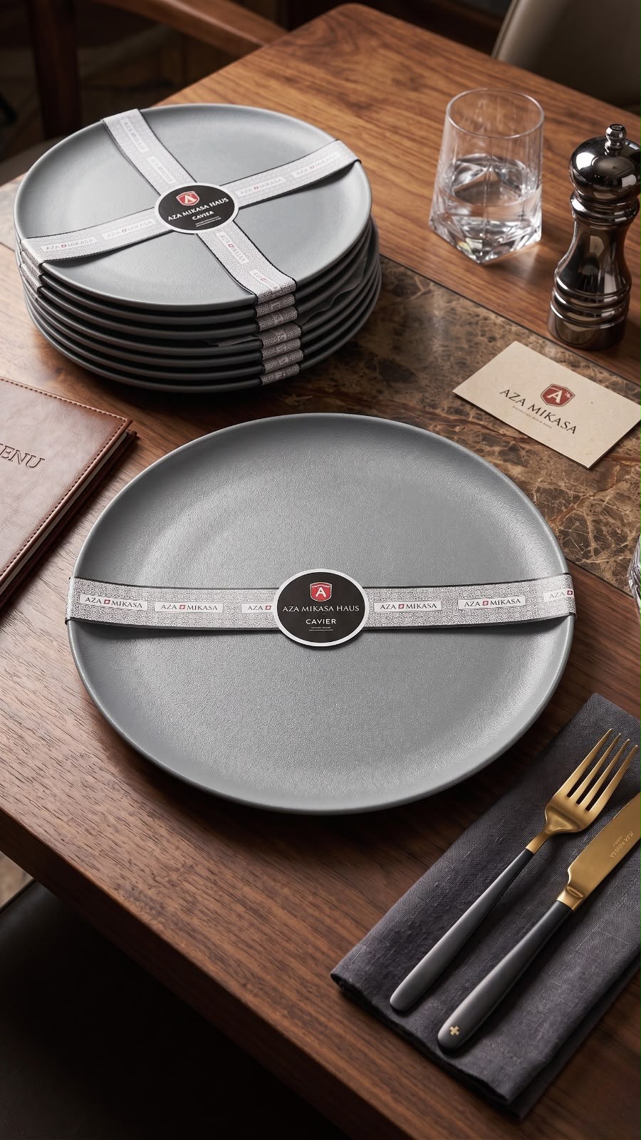  Une assiette somptueuse, alliant élégance et luxe 27.5cm