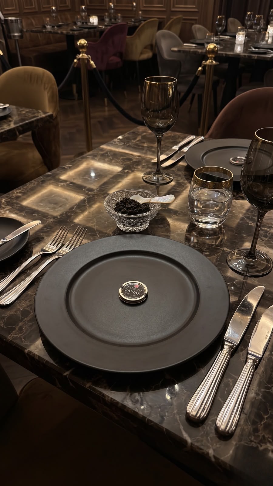 Assiette Élégance Nocturne, Porcelaine Mate